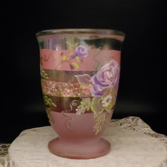 Earthy Hand painted mug, large coffee cup with painted roses and daisies - Picture 8 of 12